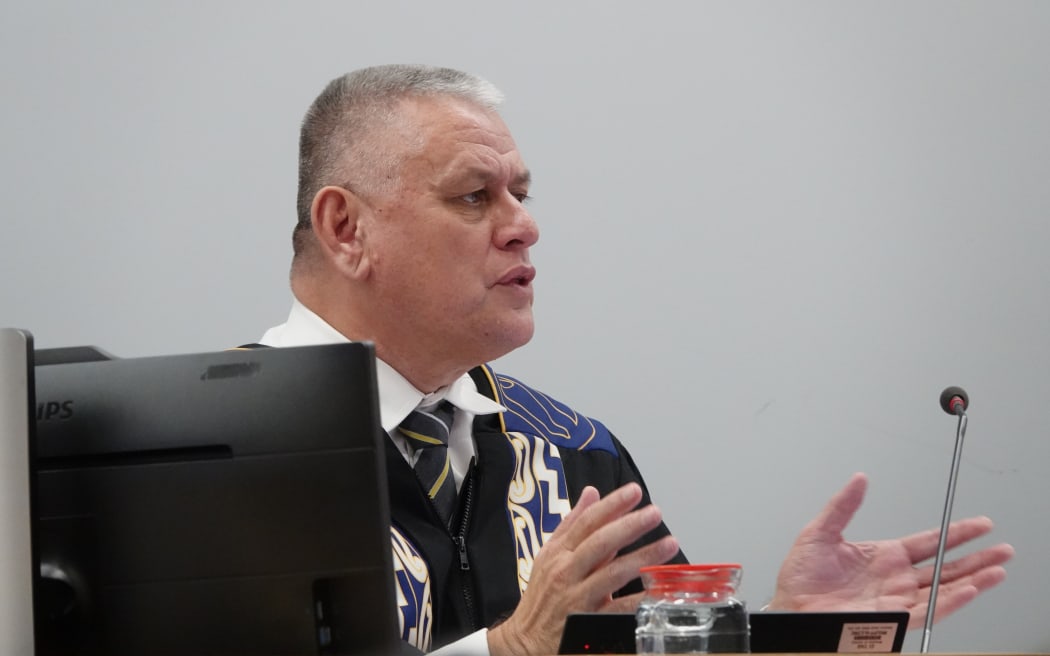 Judge Greg Davis opened and closed the sentencing in te reo Māori. Photo: RNZ / Peter de Graaf
