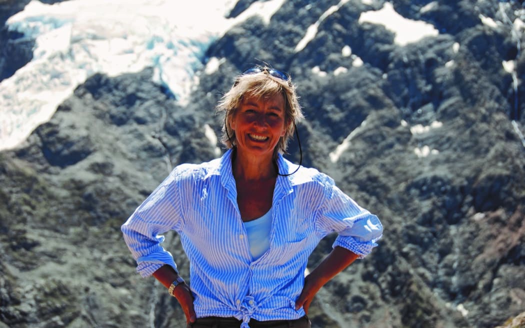 New Zealand author Mary Hobbs