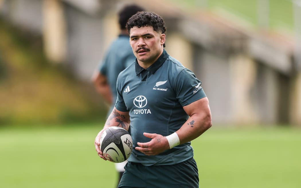 Du’Plessis Kirifi.