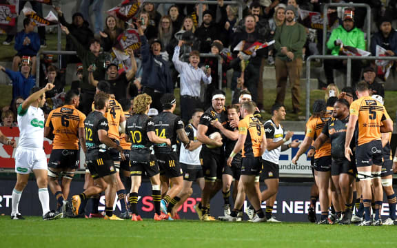 Luke Jacobson scores for the Chiefs against the Brumbies at Rugby Park, Hamilton 2021.