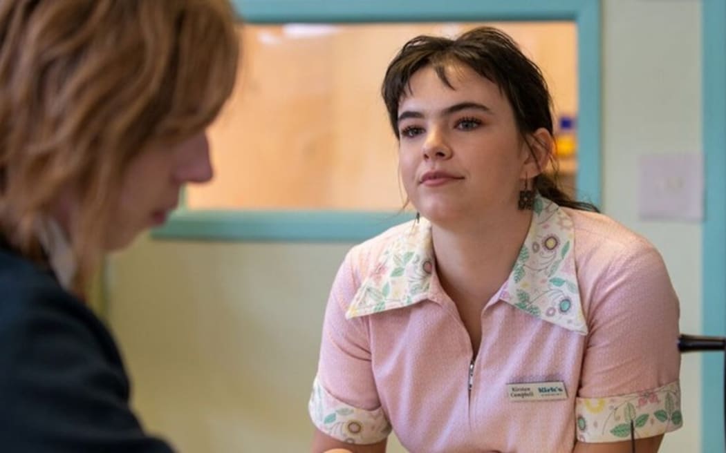 Stella Bennett (Benee) in Head South