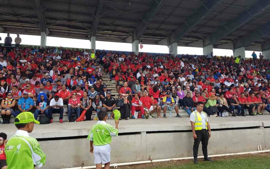 A sold out crowd at Teufaiva Stadium watches the 'Ikale Tahi take on the Flying Fijians.
