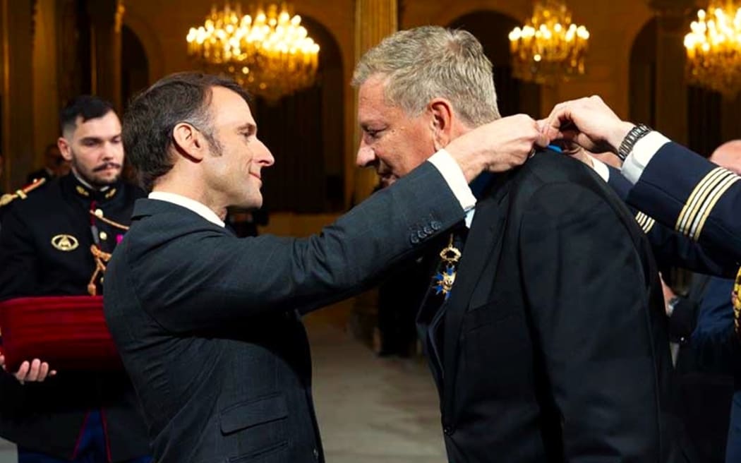 French Polynesia’s High Commissioner Eric Spitz was made a Commander in the Order of the National Merit by French President Emmanuel Macron on Tuesday 21 January 2025