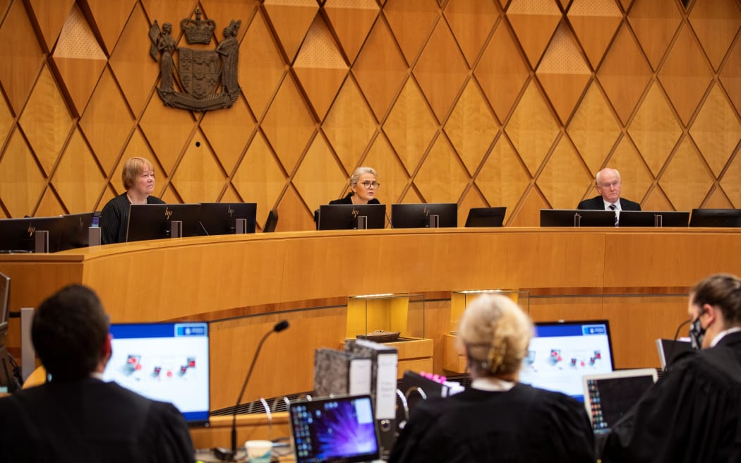 04/10/2021 JERICHO ROCK-ARCHER/POOL 
Supreme Court of Wellington - Peter Ellis 
(Left to right) Justice Susan Glazebrook, The Right Honourable Helen Winkelmann, Chief Justice, Justice Mark O'Regan