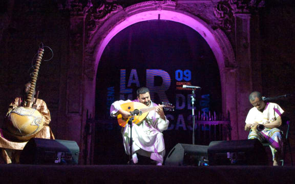3MA (Driss El Maloumi, Rajery & Ballaké Sissoko) in concert at La Mar de Músicas of Cartagena, 2009 custom crop
