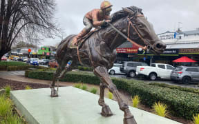 Adrian Worsley's horse sculpture in Matamata.