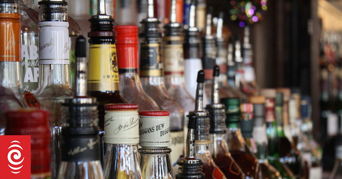 Ministry of Health forced to release documents showing alcohol lobby influence