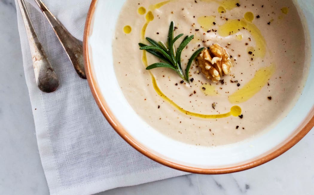Kelly Gibney's Roasted cauliflower, rosemary & walnut soup