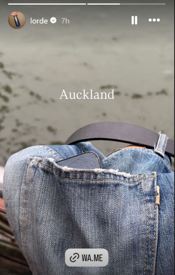 The image and WhatsApp link that Lorde posted to her Instagram stories on Wednesday afternoon, 28 May 2025.