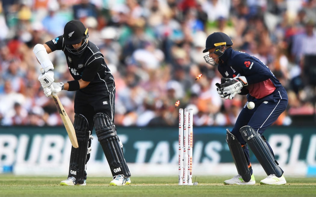 Mark Chapman is bowled by Moeen Ali.
New Zealand Blackcaps v England. 5th ODI International one day cricket, Hagley Oval, Christchurch.