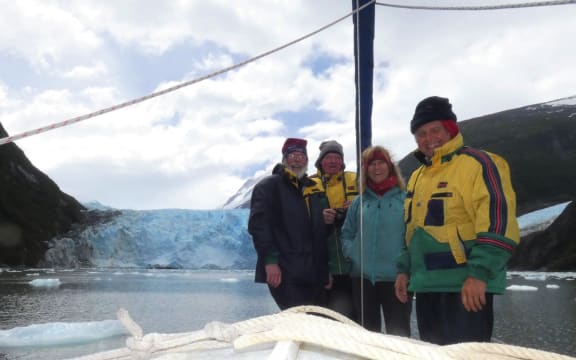 Yacht Kiwi Dream Crew at Garabaldi Glacier