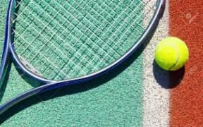tennis raquet