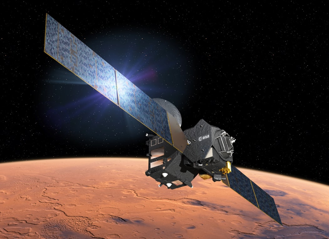 There has been contact with the Mars lander Schiaparelli since it behaved unexpectedly during its descent to the Red Planet.