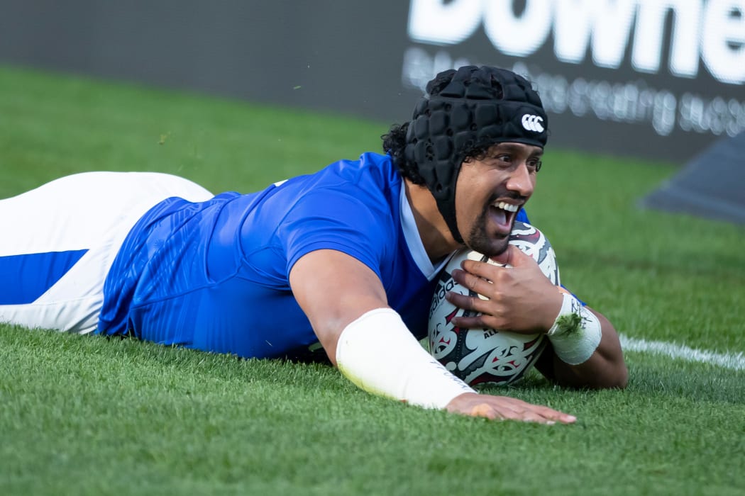 Manu Samoa winger Neria Fomai.