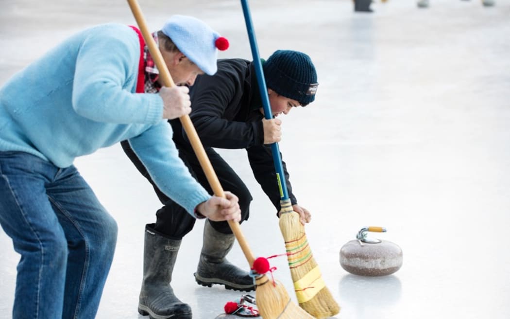 Jock Scott on the endangered sport of outdoor curling | RNZ