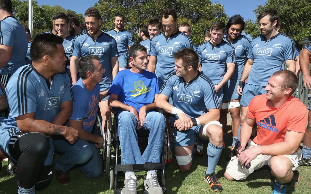 The All Blacks captain Richie McCaw talks to former Springbok Joost van der Westhuizen.