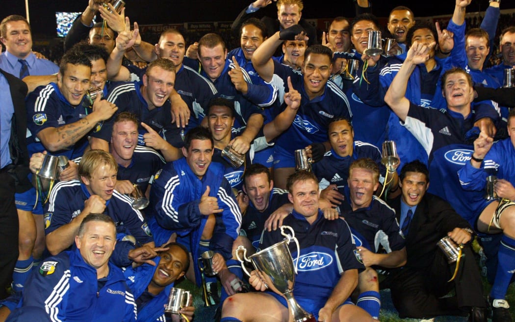 24 May, 2003. Eden Park, Auckland, New Zealand. Rugby Union Super 12 Final. Blues v Crusaders.
Blues team.
The Blues won the match, 21-17.
Pic: Andrew Cornaga/Photosport