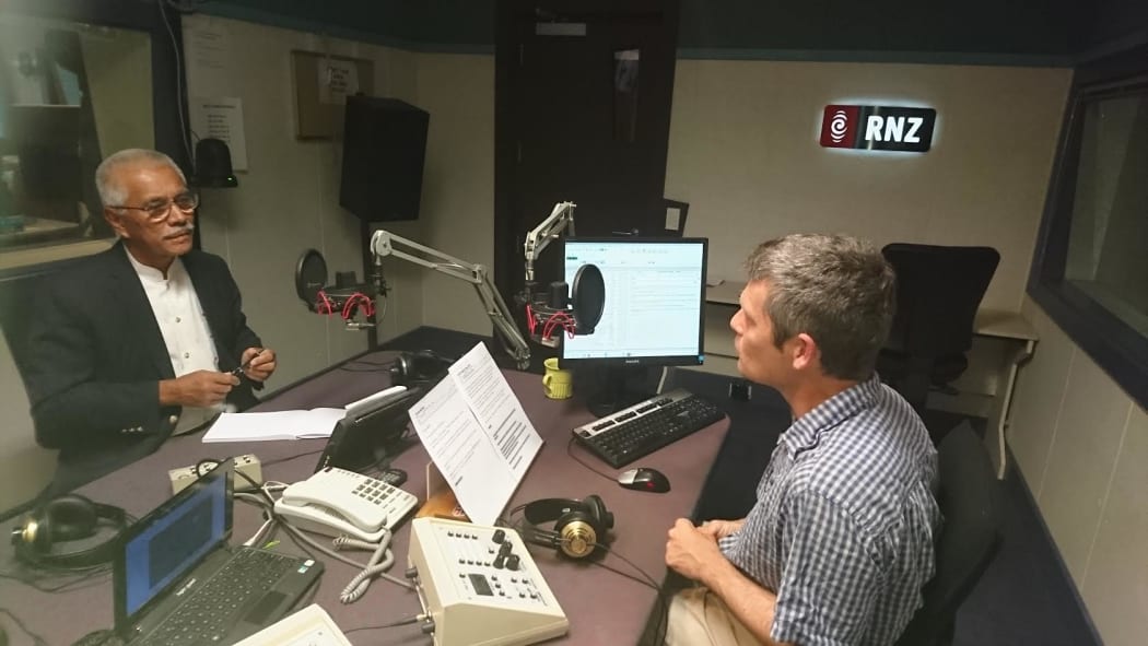 Kiribati President Anote Tong & Colin Peacock