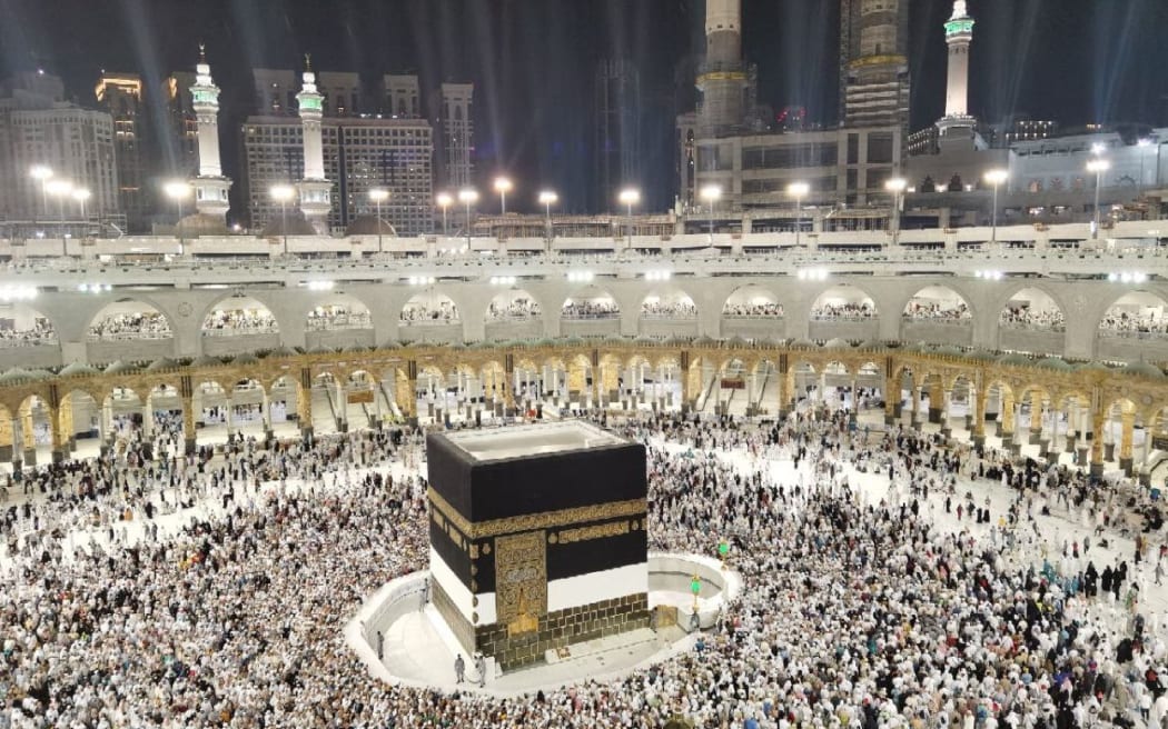 MECCA, SAUDI ARABIA - JULY 12: Pilgrims perform the farewell circumambulation to fulfill the Hajj pilgrimage in Mecca, Saudi Arabia on July 12, 2022. Islam Yakut / Anadolu Agency (Photo by Islam Yakut / ANADOLU AGENCY / Anadolu Agency via AFP)