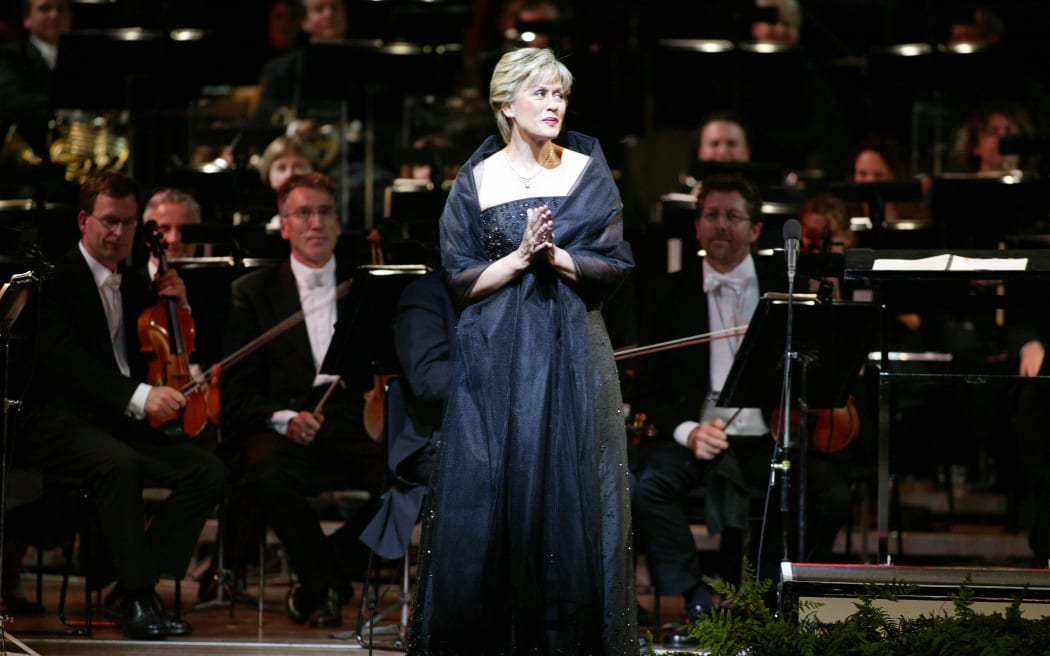 Dame Kiri Te Kanawa performing with NZSO in the 2006 Kiri Te Kanawa Foundation Gala.