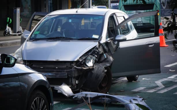 Four teens charged after burglary and high-speed chase in Auckland | RNZ
