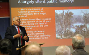 Sir Wira Gardiner discusses the NZ Land Wars at a Te Whare Wānanga o Awanuiārangi.