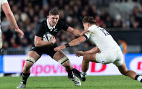 All Blacks loose forward Dalton Papali’i during the New Zealand All Blacks v England, 2nd Test at Eden Park - Auckland - clearing kick Zealand - Steinlager Ultra Low Carb Rugby Union Test Series 2024    13  July  2024          © Copyright photo: Brett Phibbs / www.photosport.nz