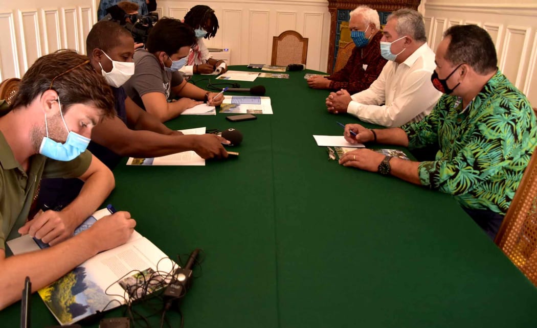 French Polynesian representatives present Unesco project