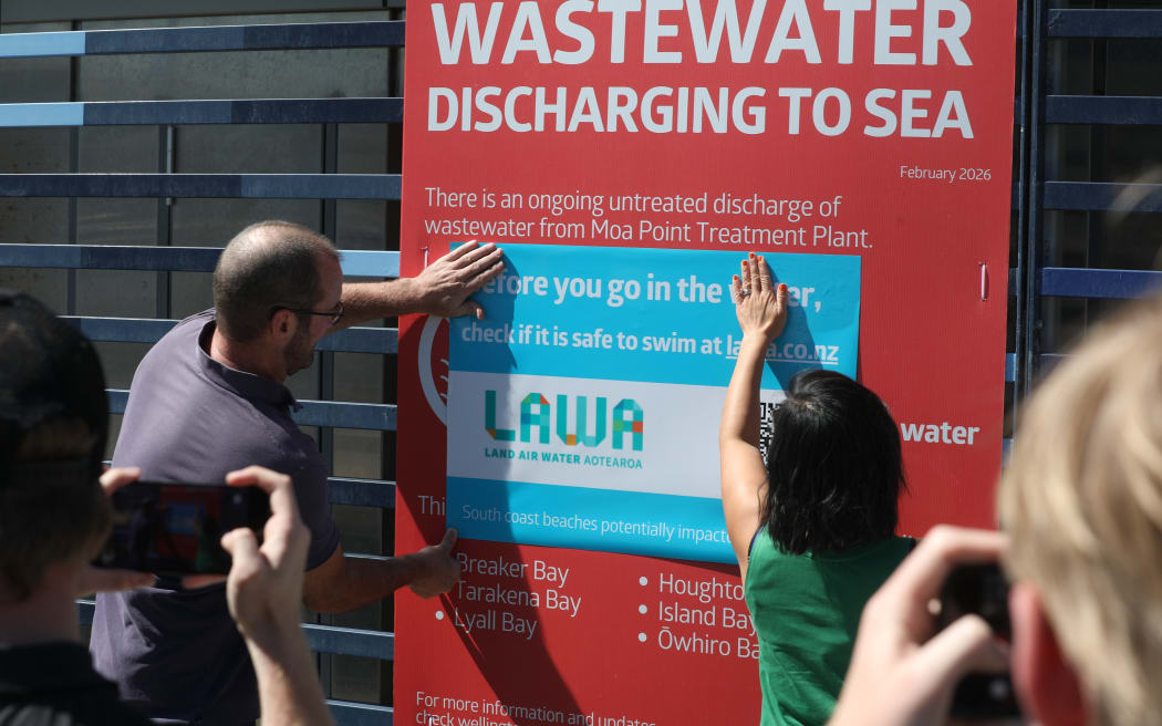 A notice with information on the LAWA website people are asked to check before swimming at Wellington south coast beaches, after a swimming ban was lifted.