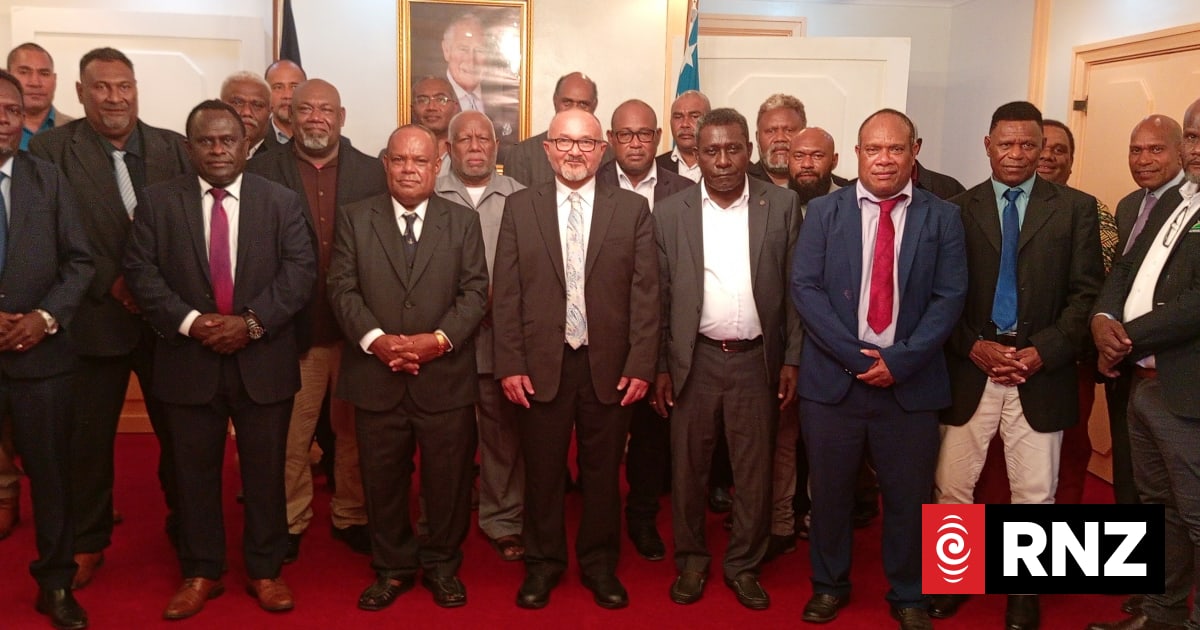 Solomon Islands 'dangles over the edge of political instability' as three ministers quit