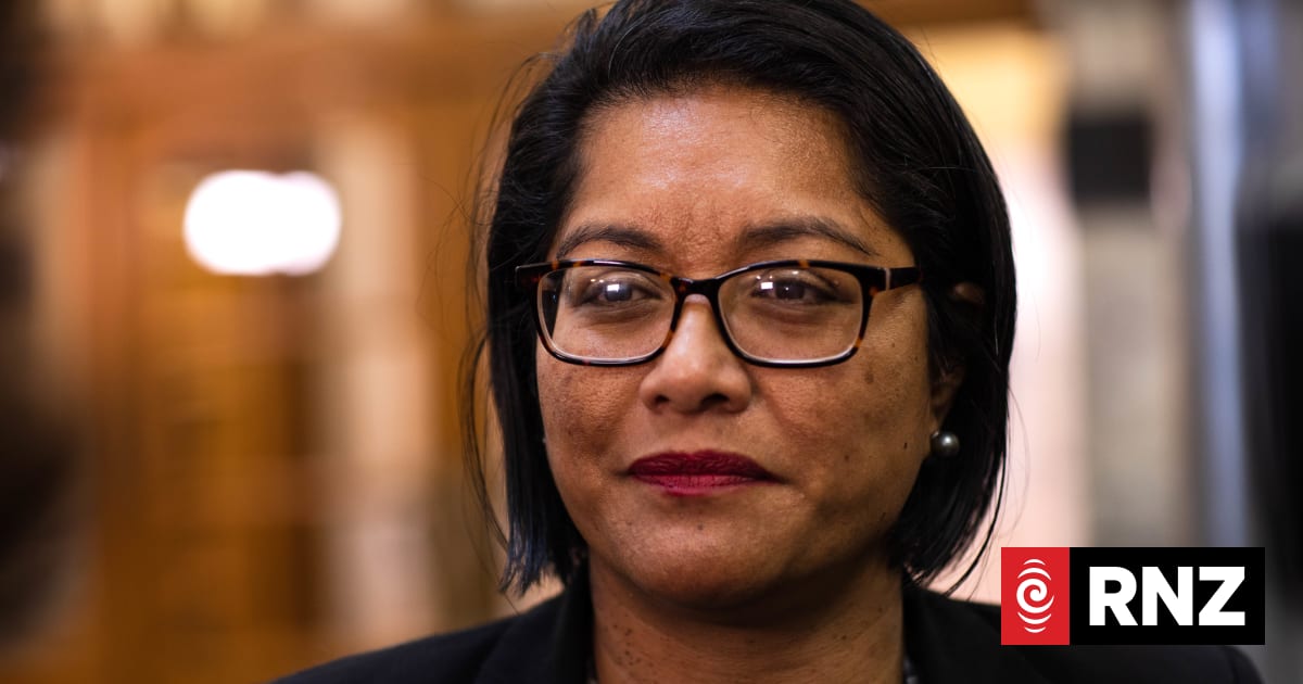 Labour reshuffle: Edmonds moves up as Finance spokesperson | RNZ