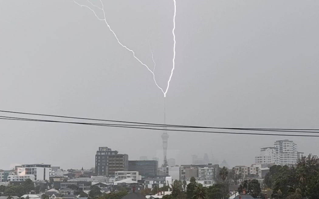 Auckland weather - Figure 2