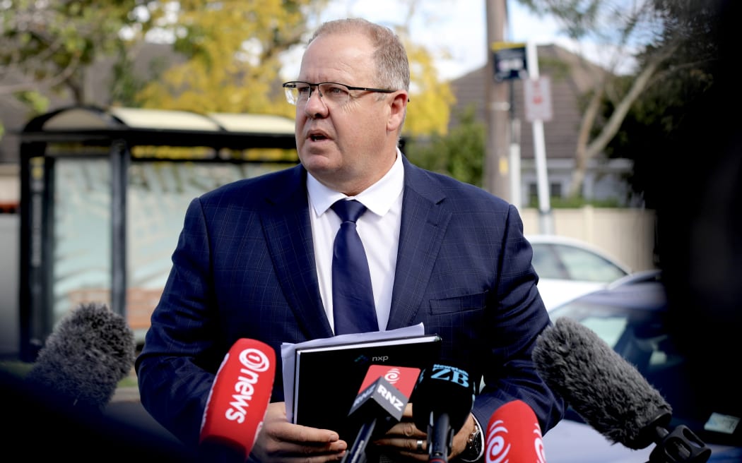 Detective Inspector Glenn Baldwin speaks to media after a man was fatally assaulted at a bus stop in Auckland