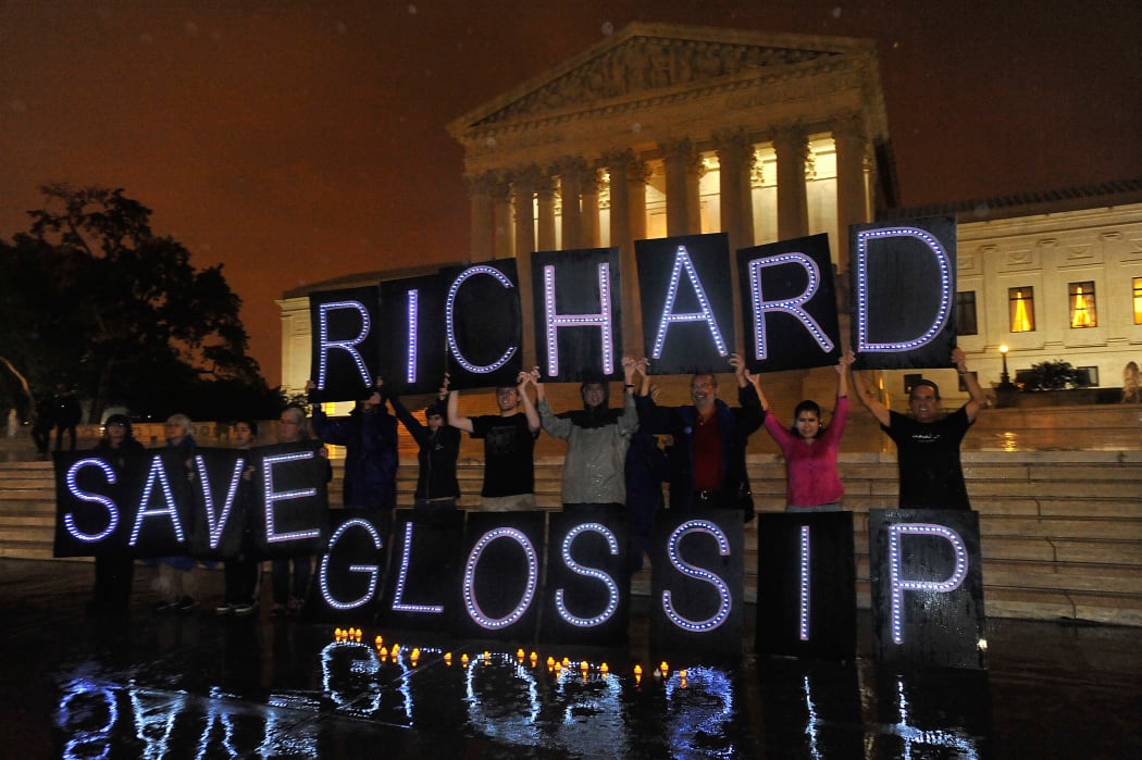 Anti-death penalty activists rally outside the US Supreme Court in a final attempt to prevent the execution of Oklahoma inmate Richard Glossip on 29 September in Washington, DC.