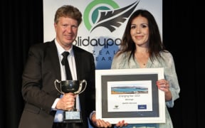 Sashah Macleod receiving her Emerging Star Award.