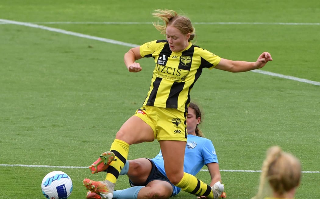 Phoenix midfielder Grace Wisnewski