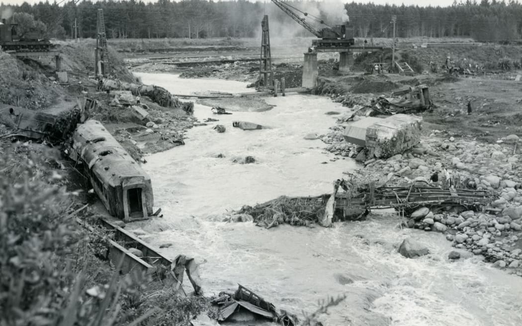 Archives Reference: AAVK W3493 D-1957, dated 27 December 1953. View of wreckage.
