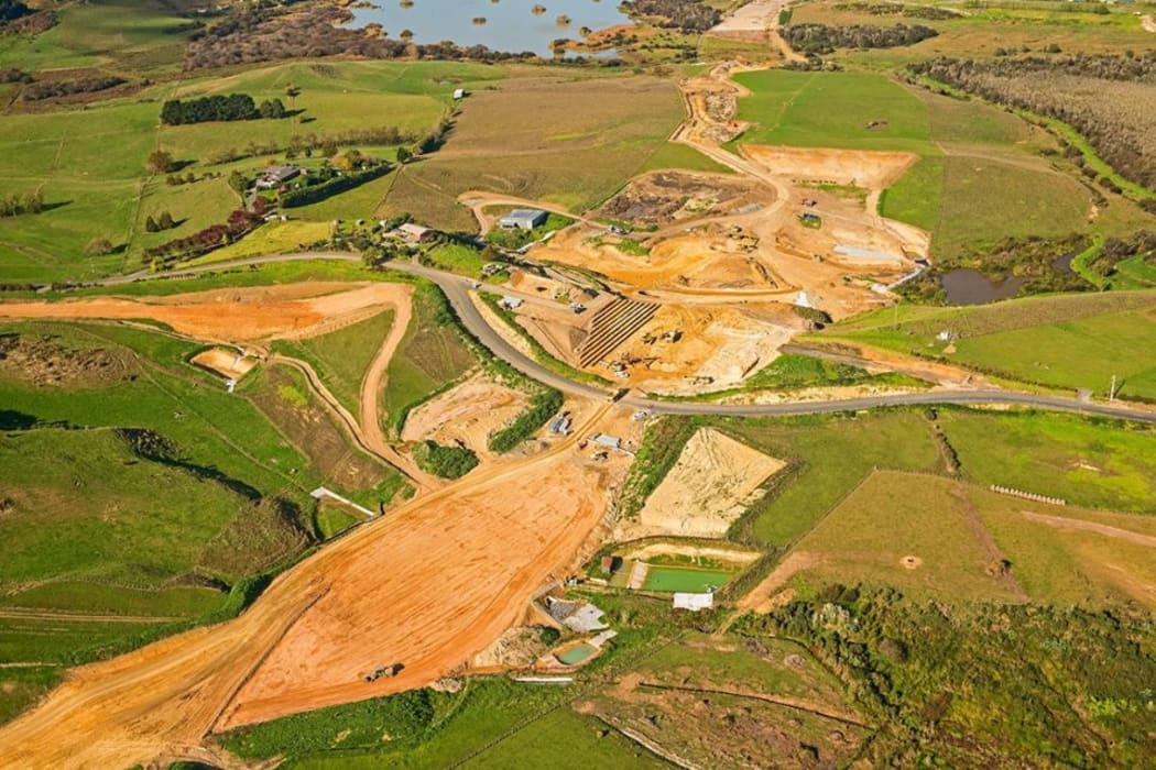 One of the bridges being built in the Huntly section of the Waikato Expressway (May 2016).