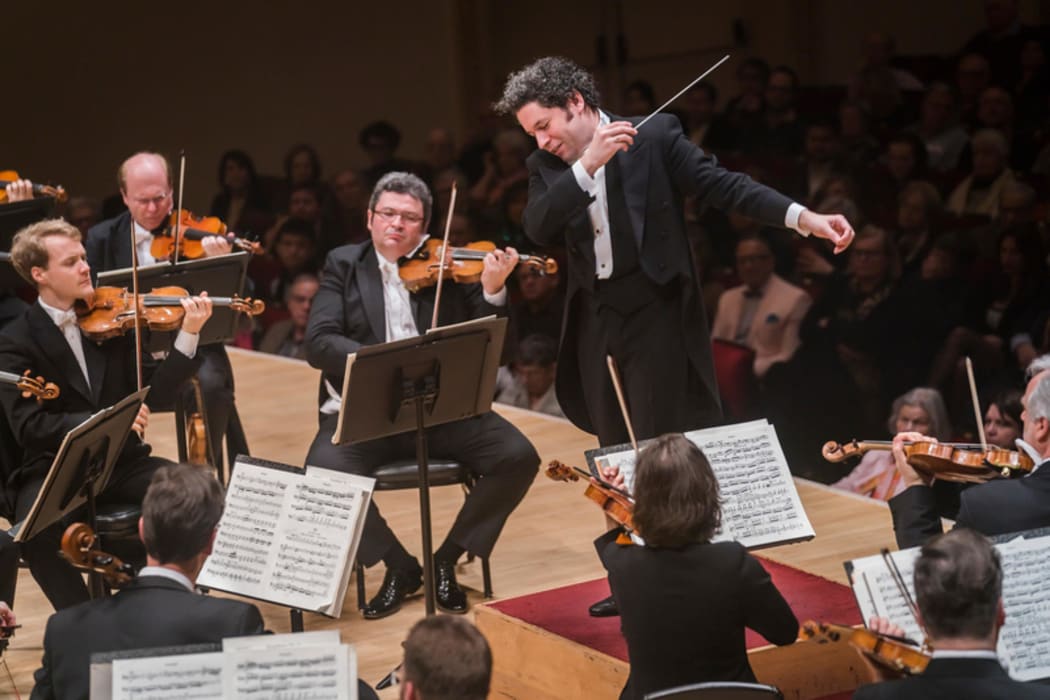Gustavo Dudamel conducts the Vienna Philharmonic Orchestra