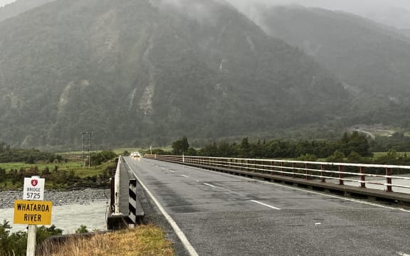 A view along the southern bank of the Wanganui River from the State Highway 6 bridge.
