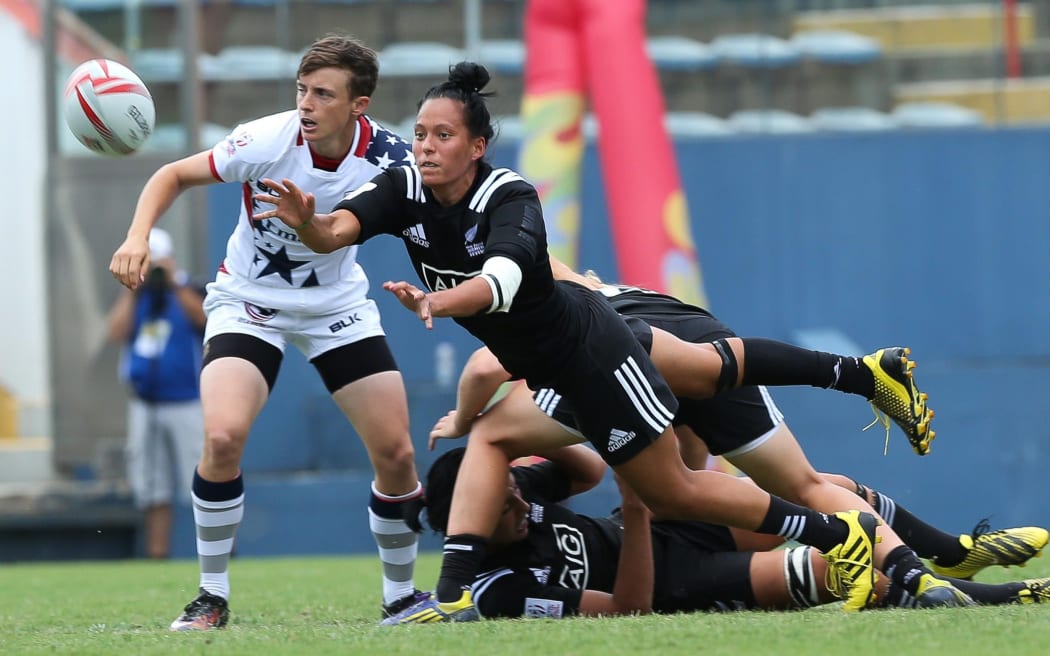 Tyla Nathan-Wong of New Zealand launches the ball during their win over the USA in São Paulo