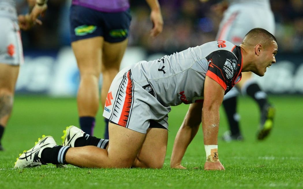 Tuimoala Lolohea after his knee injury in Melbourne, Australia. Anzac Day, Monday 25 April 2016. © Copyright Image: Jeff Crow / www.photosoprt.nz