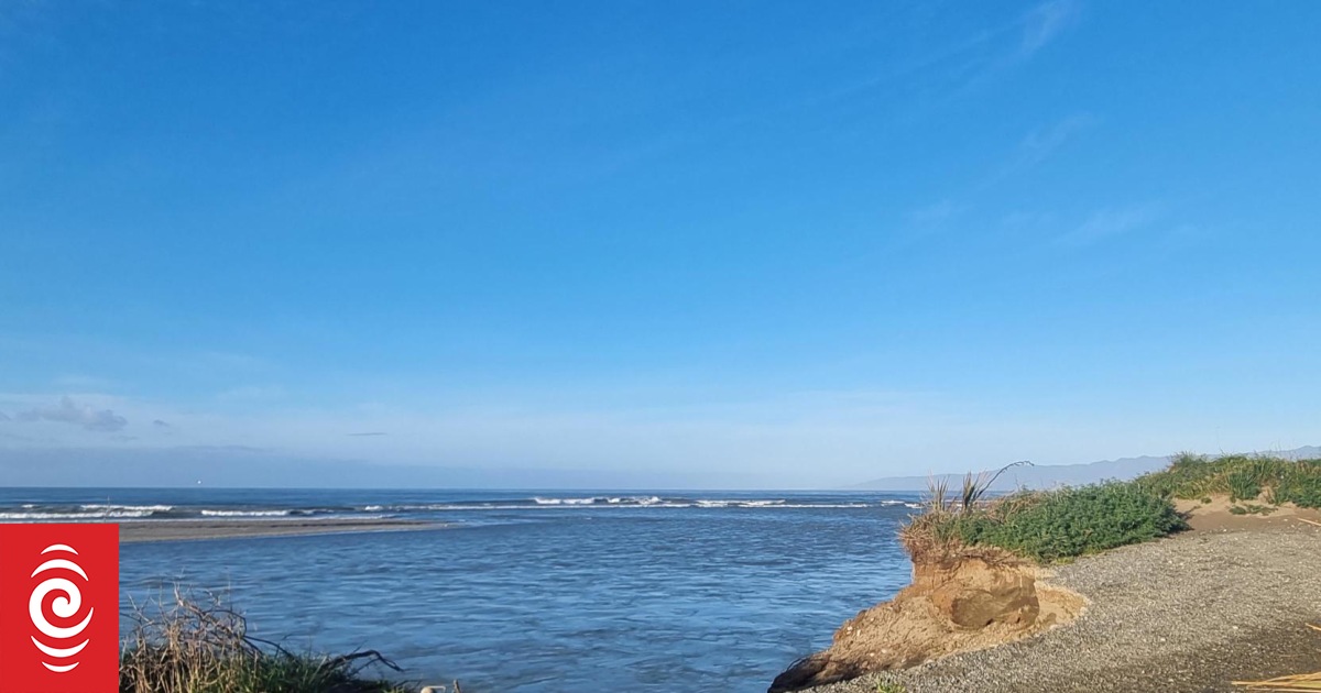 Southland river mouth opened in bid to slow erosion at Bluecliffs - Vimarsana News