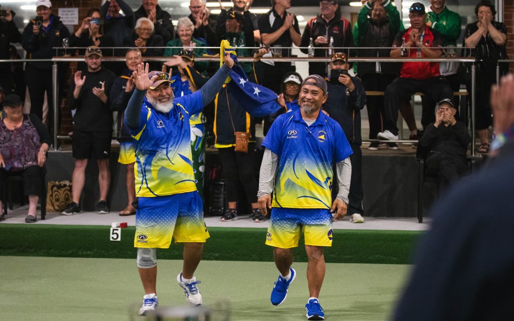 The Tokelau pair of Pale Luka and Peni Panapa came from behind to snatch the gold medal in the men's pairs at the 2024 Oceania Challenge.