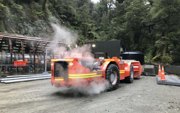 A Pike River mine of a loader which is similar to the one driven by Russell Smith.