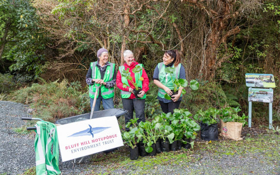 Members of the Bluff Hill Motupohue Environment Trust. Estelle Leask (R)