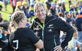 New Zealand coach Wayne Smith and Black Fern Kendra Reynolds