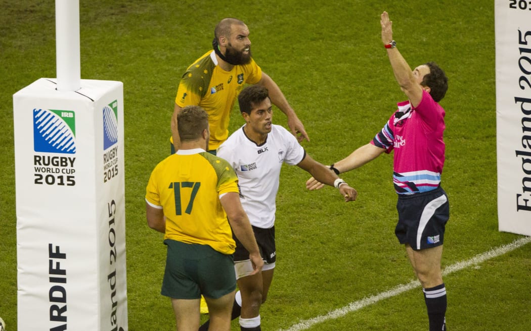 Ben Volavola scores for Fiji at the Rugby World Cup.