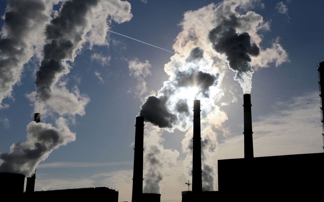 Government holds first carbon auction of the year after four failures