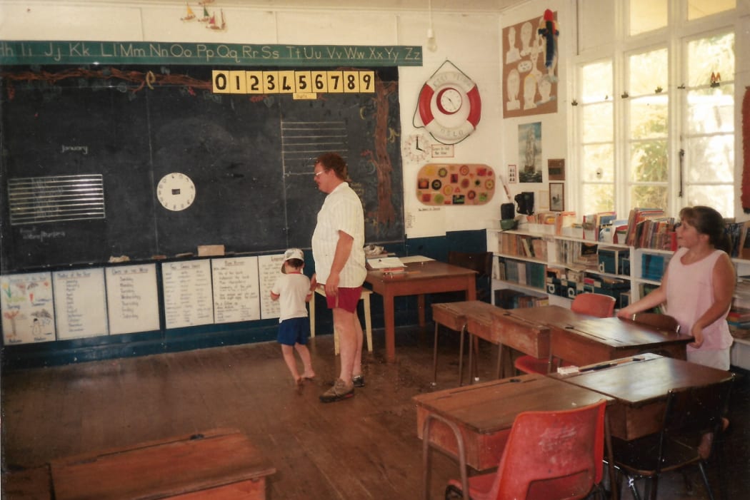 Pitcairn school room, 1991.